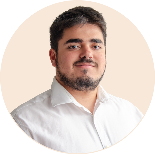Néstor Lomba, desarrollador en Escapeo