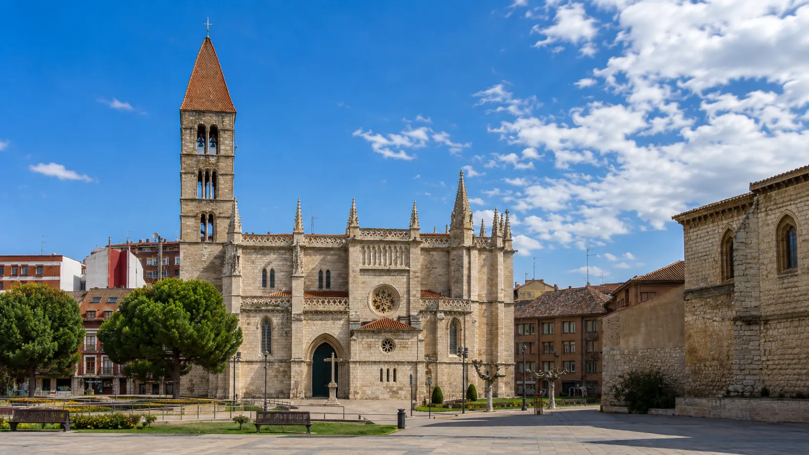 Qué hacer en Valladolid: la iglesia de La Antigua y su torre románica