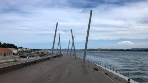Duna de Zaera en el paseo marítimo de Santander, junto a la bahía