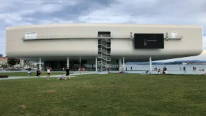 Centro Botín visto desde los Jardines de Pereda en Santander